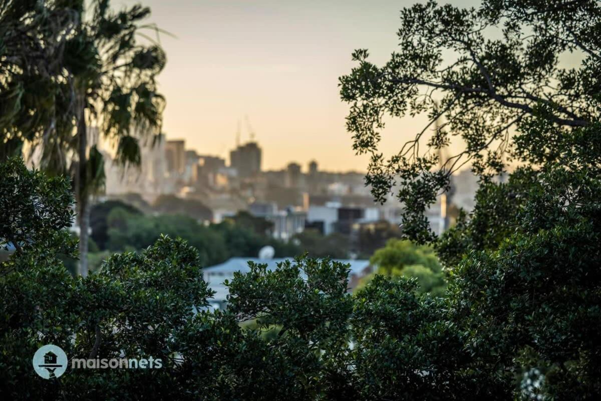 Studio Apt With Parking Balcony & Water Views Sydney Exterior photo