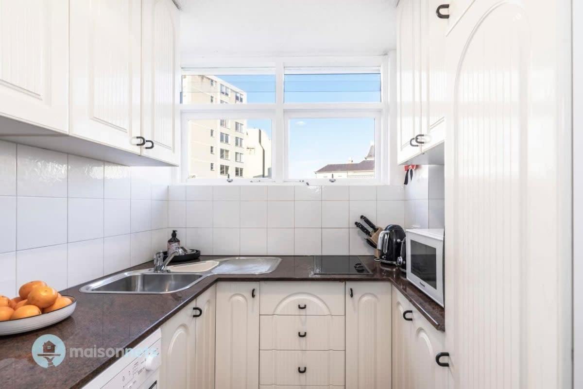 Studio Apt With Parking Balcony & Water Views Sydney Exterior photo